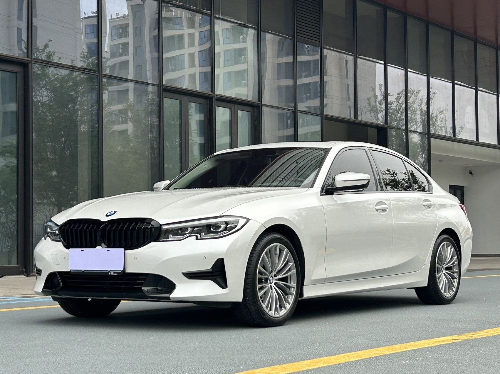 BMW 3 Series 2022 / 320i Sport Package